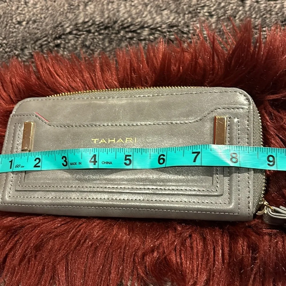Tahari grey long continental wallet wristlet - Picture 11 of 15